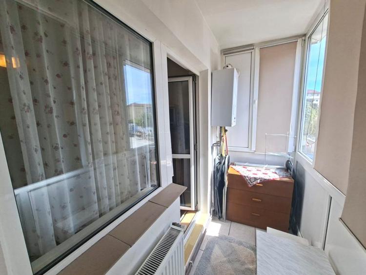 Apartament 3 camere decomandate zona Scoala de Inot
