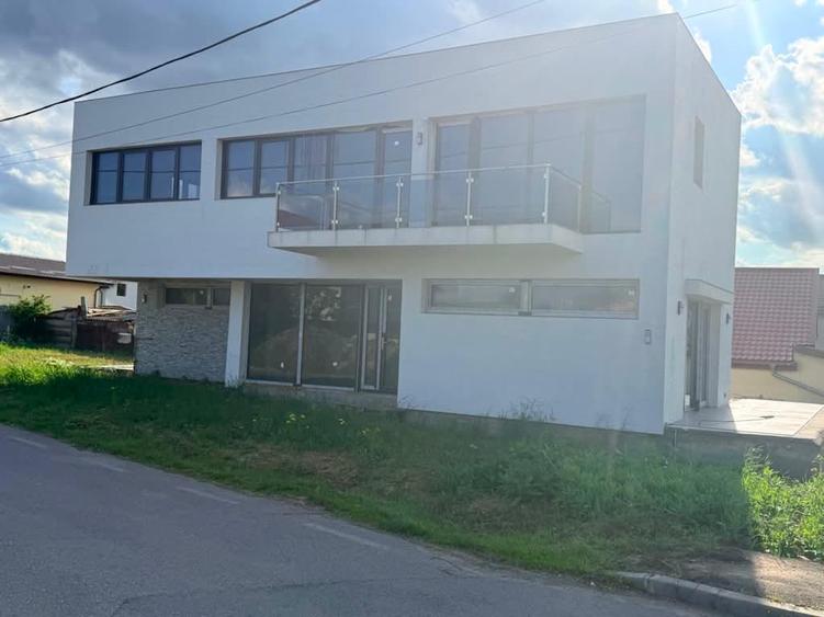 Casa premium individuala - teren 556 metri - constructie 2025 - strada Fagaras