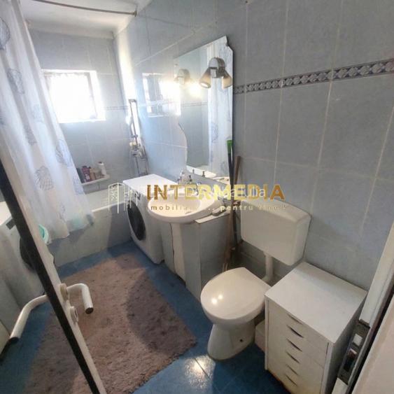 Apartament 2 camere decomandat  Cetate - 4