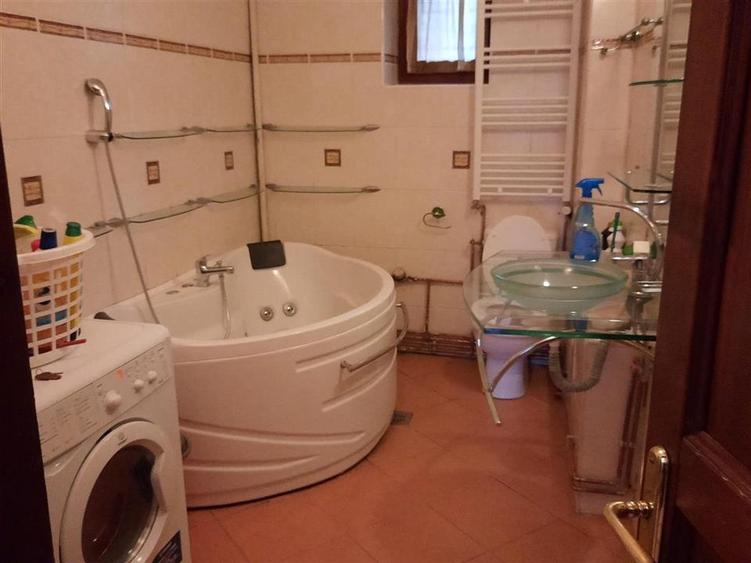 Apartament 3 Camere Centru - 500 euro