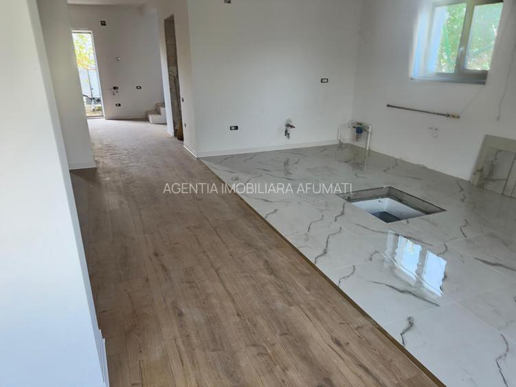CASA MODERNA SI BINE CONSTRUITA CU CRAMA SI TEREN GENEROS - 7