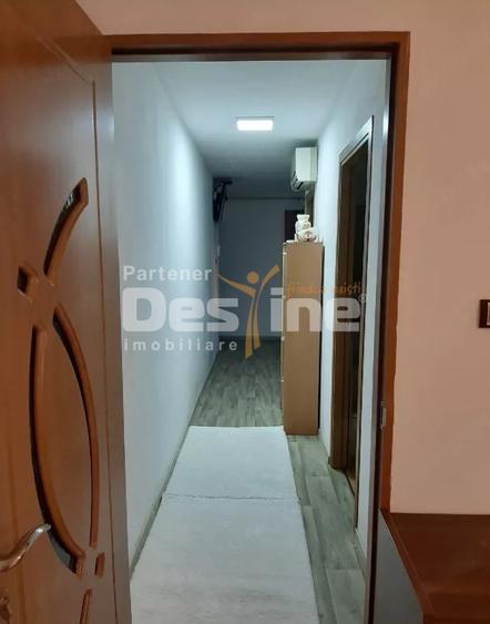 Ap.2 camere decomandat la Mansardă