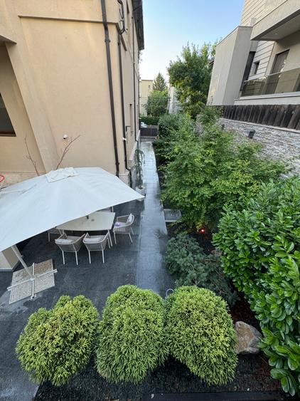 Apartament în vilă | 4 dormitoare | Curte cu grădină japoneză | Garaj, Mă