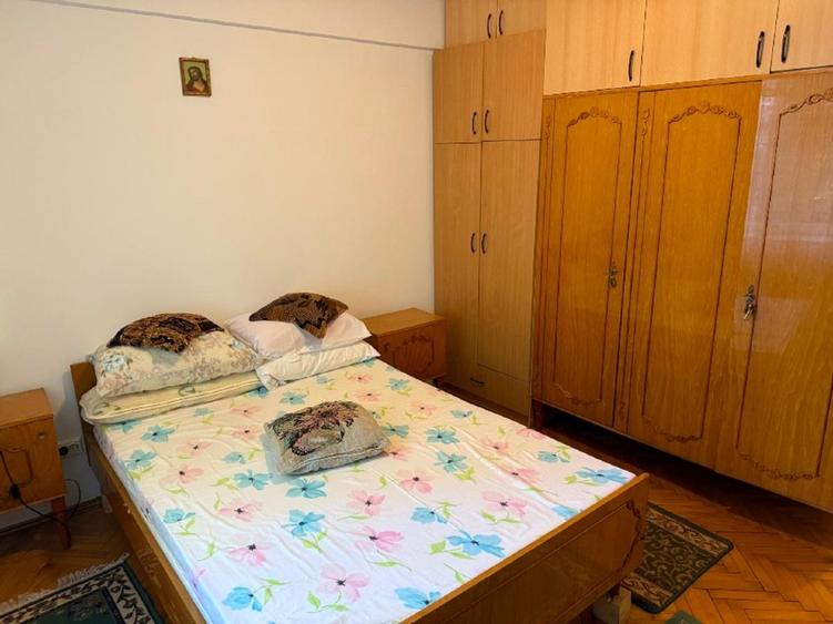 Închiriez Apartament 2 camere complet mobilat Bd. Basarabia