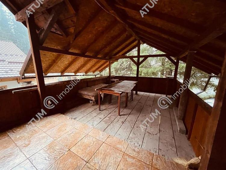 Casa de vacanta/Cabana cu 8 camere de vanzare in Paltinis