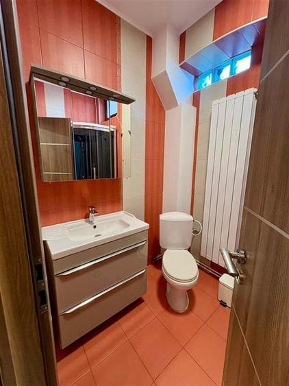 Apartament 2 Camere Central Bloc tip Vila