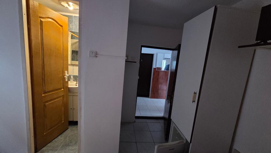 Schitu,casa si teren 547/17 stradal,3 minute de gara,pret 72000 euro