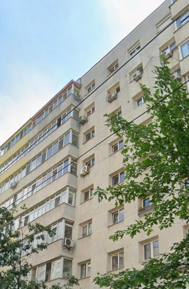 Calea Mosilor intre Bd. Carol si Eminescu