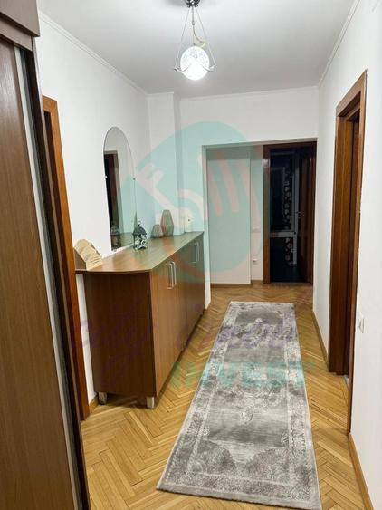 3 camere decomandata - Calea Calarasilor
