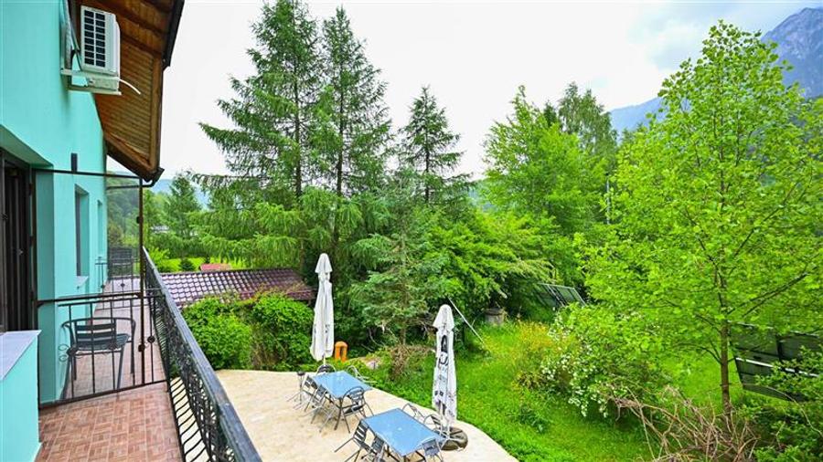 In cartea de povesti a Pietrei Craiului, ansamblu turistic in circuit,Plaiul Foi