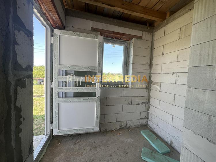 Casa in Rosu Teren 570 mp sau 1134 mp Terasa mare imprejmuit Barabant Alba - 11