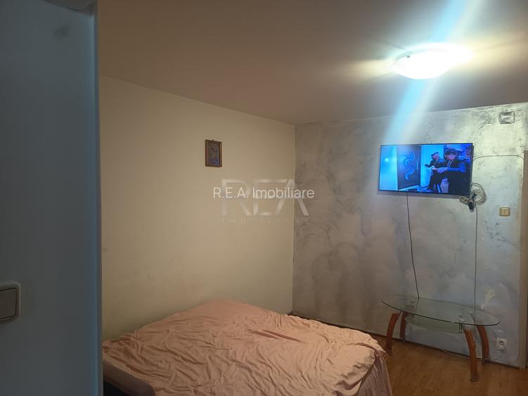 Garsonieră 32 mp | Piața Veteranilor | 3 min Metrou | Etaj 3 |