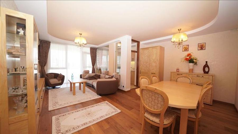 Apartament cu 3 camere, terasa generoasa si doua locuri de parcare, Ared