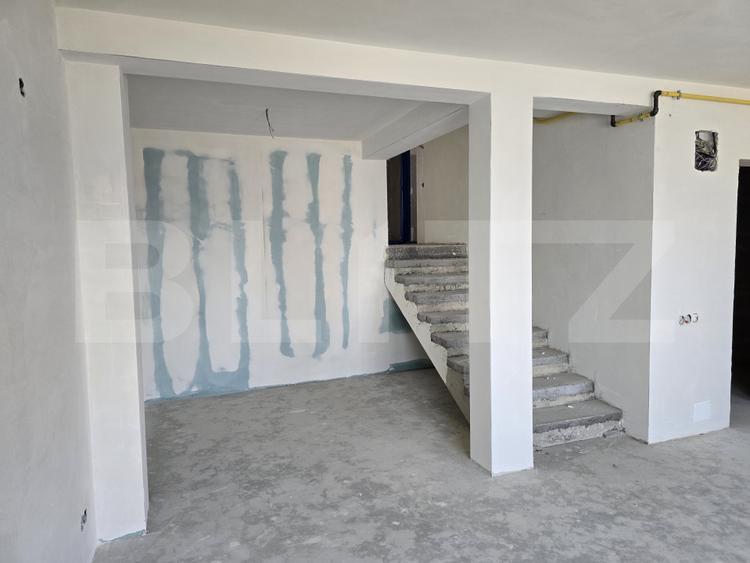Apartament spatios 68mp, 3 camere, garaj si gradina mare 90mp