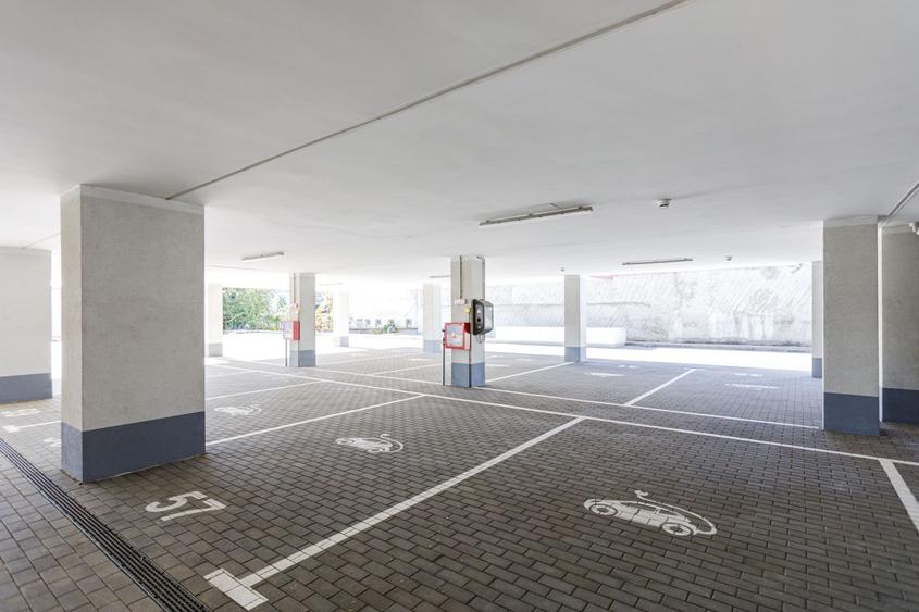 Spațiu comercial de vânzare în zona Complexul Studentesc