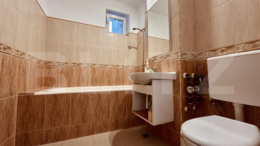 Apartament cu 3 camere, decomandat, etaj 3/4, dublă orientare, Rogerius