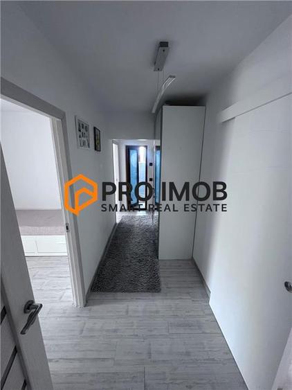 Apartament 3 camere decomandat zona Centru