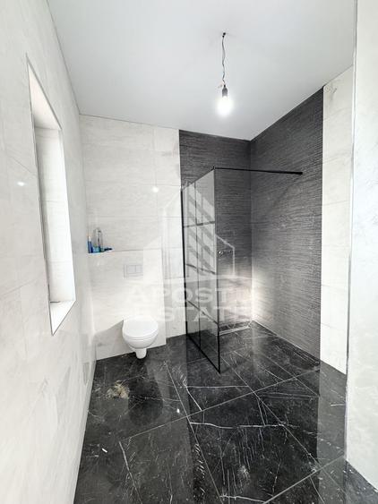 Duplex cu 5 camere si 3 bai, complet finalizat, disponibil imediat.
