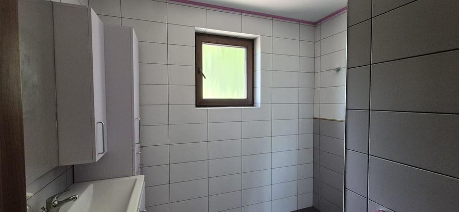 Casa langa padure , cartier privat -Corunca