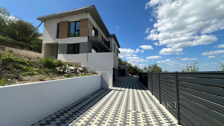 Duplex Premium de vanzare in Feleacu – Priveliste Panoramica