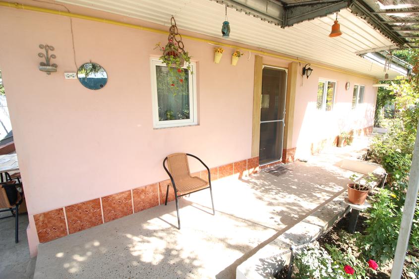 Casa 2 camere + 400 mp teren (gradina) str. Drumul Viilor