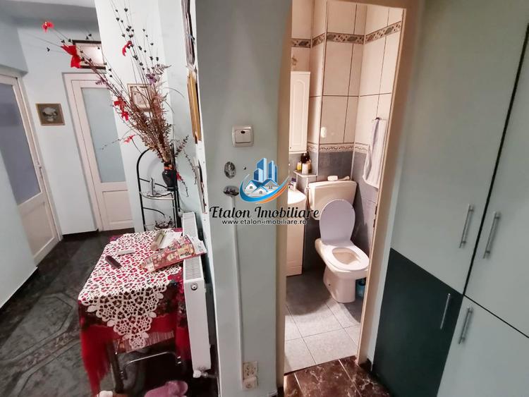 Apartament 3 camere, parter inalt, bloc 1984, zona Muzeu Piatra Neamt
