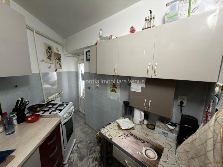 Garsoniera renovata in Grivita - 4