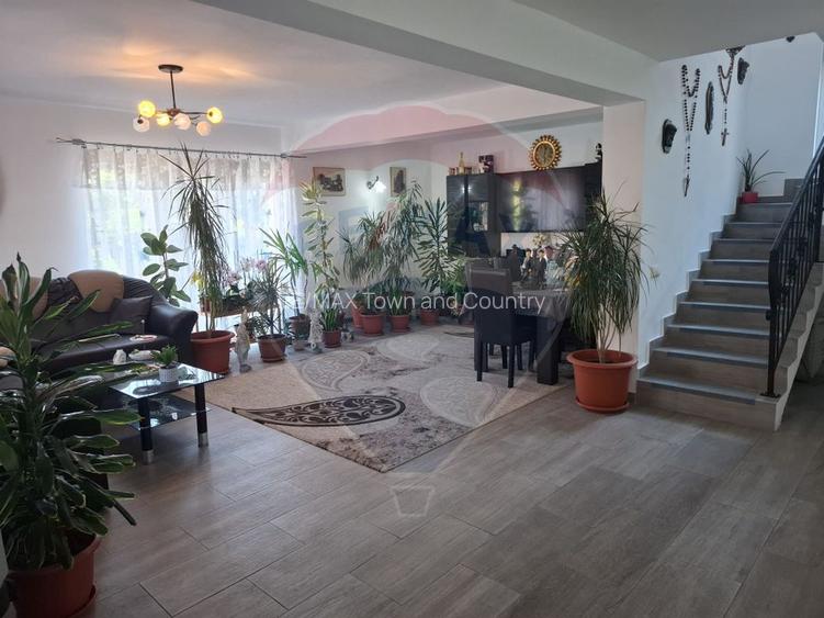 Casă / Vilă cu 4 camere de vânzare - 27