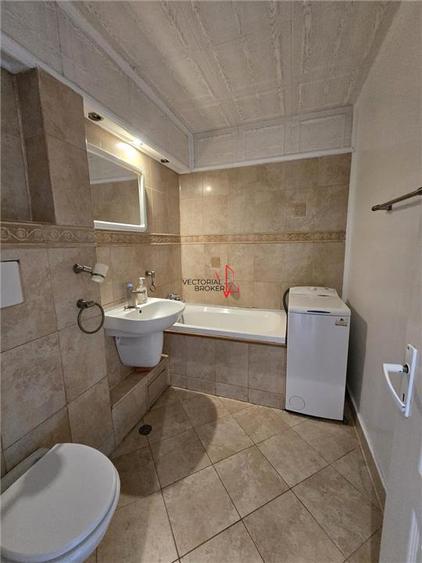 Apartament renovat, etaj 3/8 in bloc stradal Calea Mosilor Bd Carol