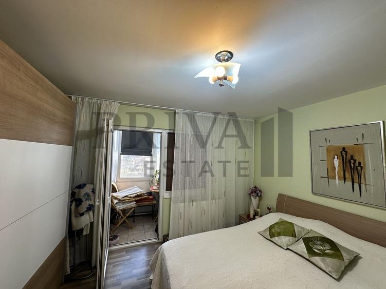 Apartament 4 camere, 2 bai, 2 balcoane, centrala