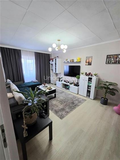 Apartament Superb, 2 Camere, Decomandat, Centru Navodari - 2