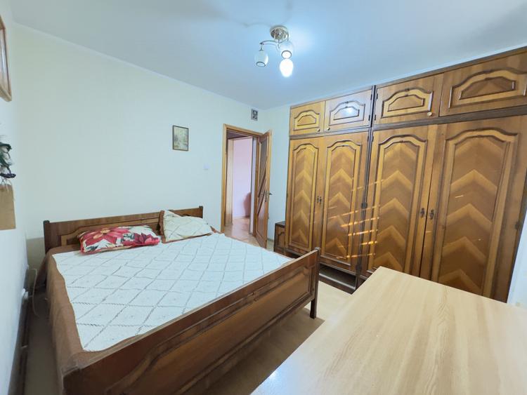 Apartament cu 3 camere l zona Milcov-Pompieri | de inchiriat