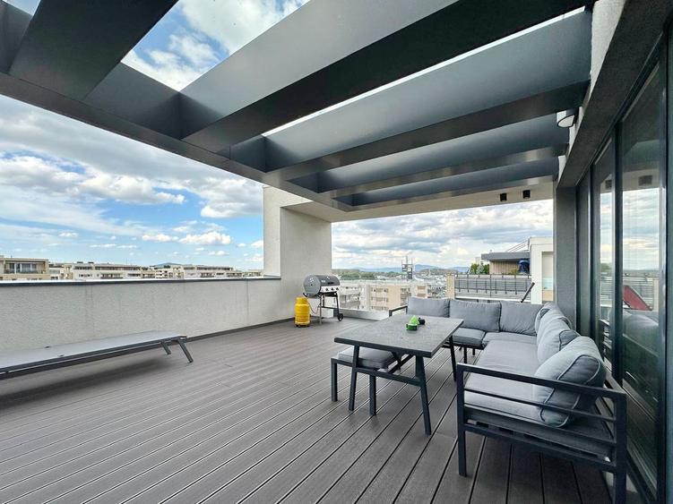 Apartament Premium cu 3 Camere – Vedere Panoramică către munți și oraș