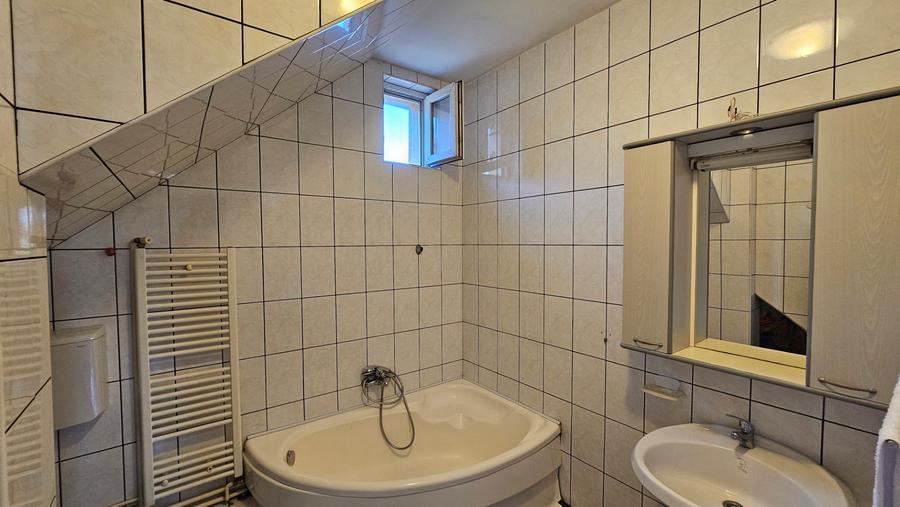 GH.DOJA - Piata Mihai Viteazul - spatiu birouri - D+P+1E+M - 230000 euro