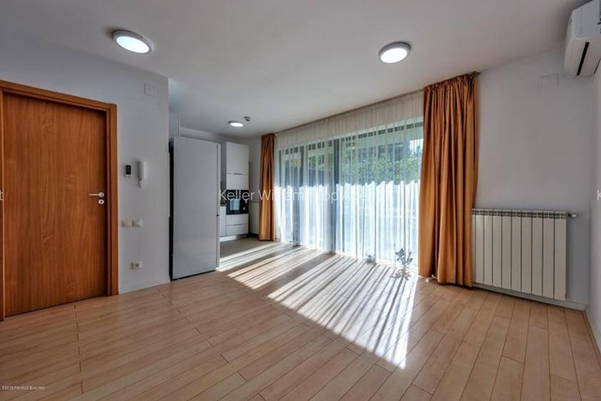 Garsoniera cu curte individuala in Poseidon Residence - 2