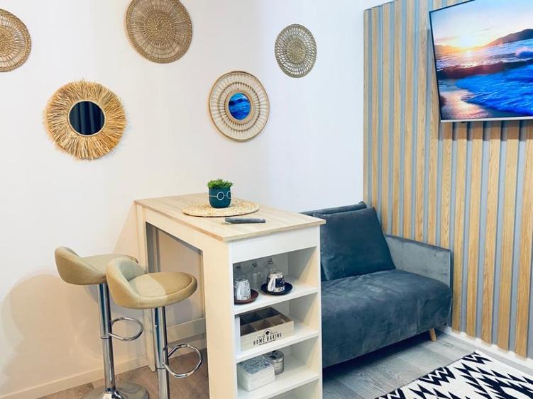 Mamaia Sat prima linie la Mare doua studiouri etaj 2 si 3 moderne