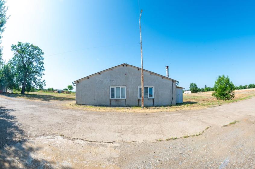 Spațiu depozit și birouri