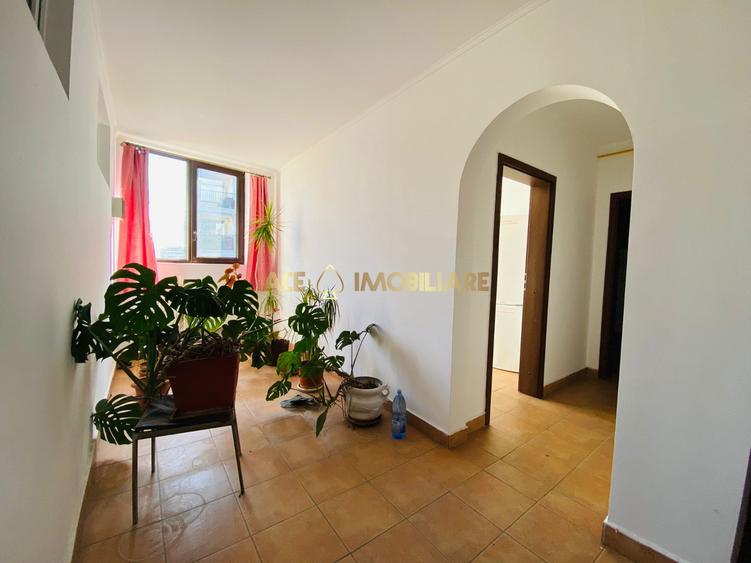 Casa de vanzare | Bragadiru | 14 camere | Piscina | 2096 mp |