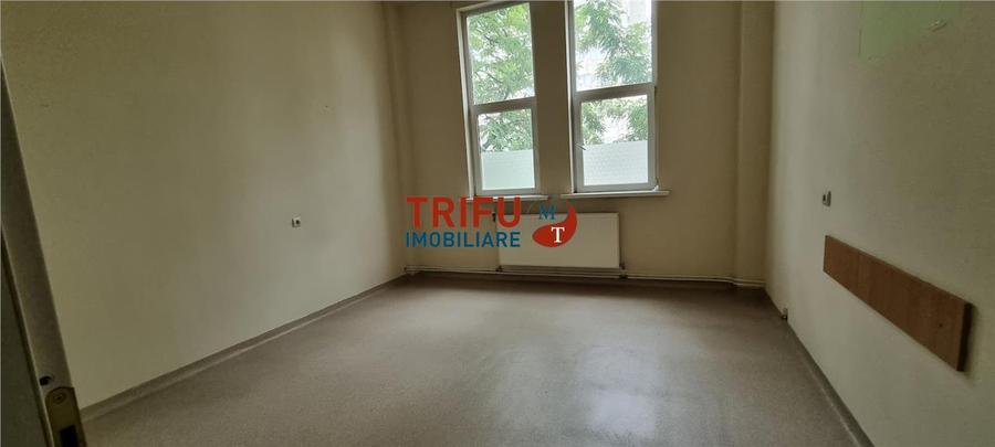 Spatiu comercial 270 mp de inchiriat Cetate pretabil clinica medicala
