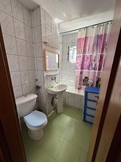 Apartament 2 camere, zona centrala, 47 mp, mobilat, loc de parcare - Strada Gene