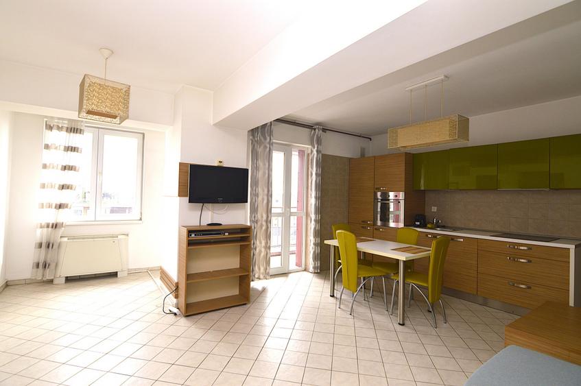 VANZARE APARTAMENT 2 CAMERE DECEBAL – STR. INVINGATORILOR