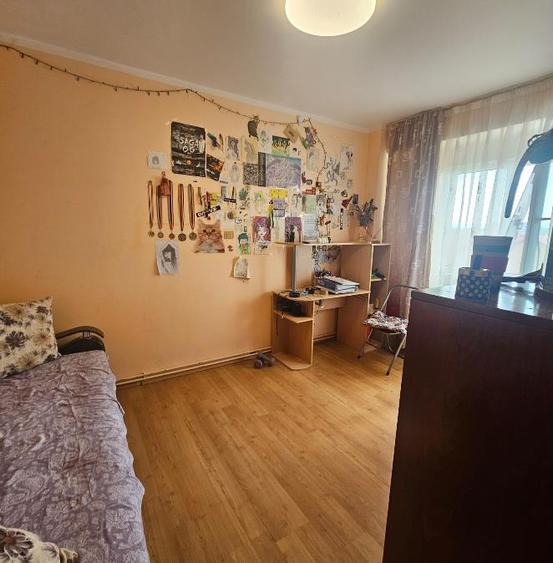 Apartament 3 camere intermediar, Racadau Tampei