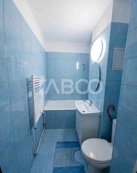 Apartament cu 2 camere de vanzare in bloc izolat cu boxa in Gruia