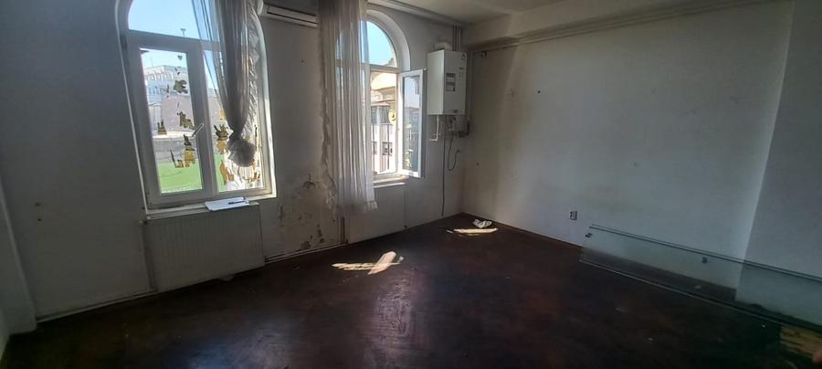 Apartament 3 camere Calea Victoriei/Amzei 1 si de vanzare pretabil birou