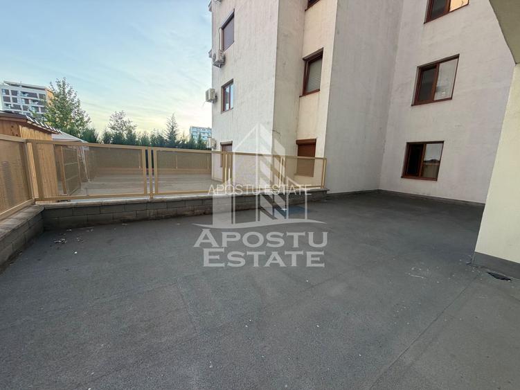 Apartament cu 2 camere de vanzare , Terasa de 71 mp, Torontalului