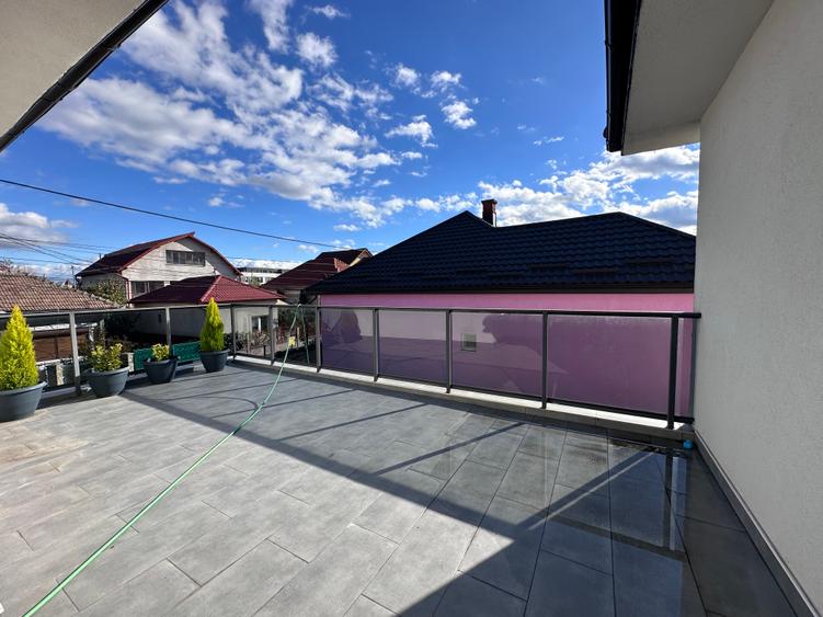 Casă modernă de vânzare în Someseni