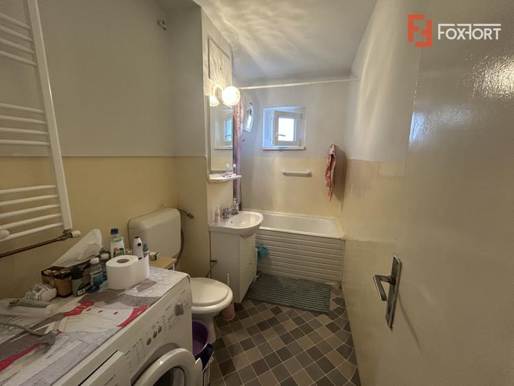 Apartament cu 3 camere de vanzare - Girocului