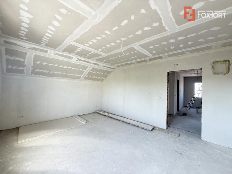 Casa individuala cu 5 camere | 501 mp teren | Toate utilitatile | Sacalaz