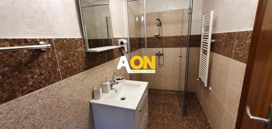 Casa 10 camere, ideala ca pensiune, zona Cetatii Alba Carolina