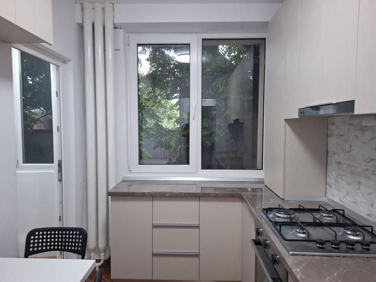 URGENT!, renovat complet, vedere spate, mobilat/utilat modern, liber